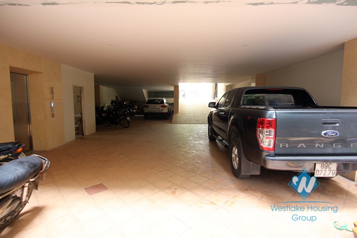 Huge office for rent in Lac Long Quan street, Tay Ho district, Ha Noi